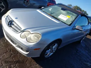 2006 Mercedes-Benz CLK 3.5L with VIN WDBTK56G86T056279, listed as a IAAI auction lot 41146020 with 172,221 mi miles. Bid and sale history available at carsss.com. Image 17.