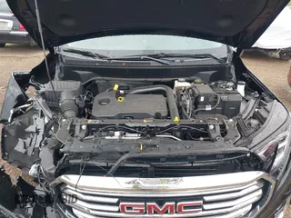 2024 GMC Terrain SLT z VIN 3GKALVEG3RL379434, wystawiony jako IAAI lot #42232120 z przebiegiem 3266 mil mil oraz . Historia ofert i sprzedaży dostępna na DreamBid. Obrazek 10.