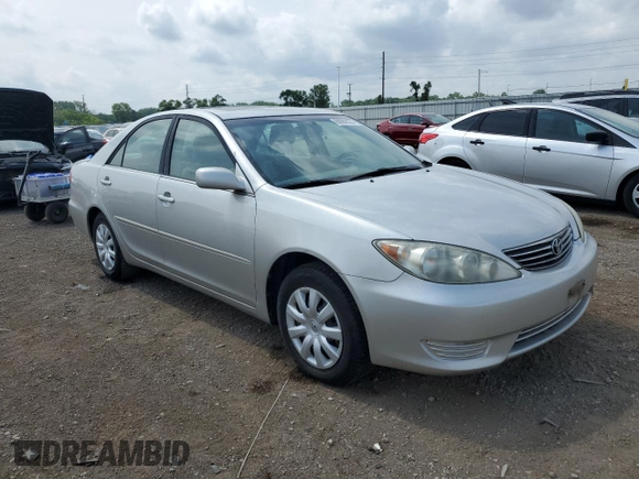 2005 Toyota Camry STD z VIN 4T1BE32K25U501946, wystawiony jako Copart lot #60563535 z przebiegiem 175 564 mil mil oraz Czysty tytuł • Clean title. Historia ofert i sprzedaży dostępna na DreamBid. Obrazek 4.
