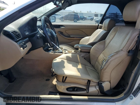 2004 BMW 3 Series 325Ci with VIN WBABW33484PL29739, listed as a Copart auction lot 65087934 with 121,581 mi miles and Salvage Title. Bid and sale history available at carsss.com. Image 7.