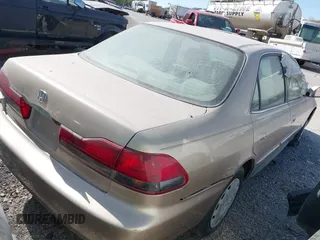 2001 Honda Accord LX with VIN 1HGCG66521A022612, listed as a IAAI auction lot 39372406 with Not provided miles and . Bid and sale history available at DreamBid. Image 4.