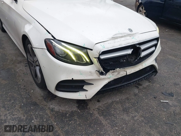 2018 Mercedes-Benz E-Class E 300 with VIN WDDZF4JB2JA350535, listed as a IAAI auction lot 41615741 with 148,004 mi miles. Bid and sale history available at carsss.com. Image 6.