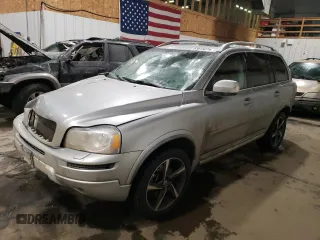 2013 Volvo XC90 R-Design with VIN YV4952CT8D1639640, listed as a Copart auction lot 83015274 with 113,805 mi miles and Salvage Title. Bid and sale history available at carsss.com. Image 1.