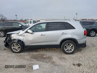 2015 Kia Sorento LX with VIN 5XYKTCA60FG639261, listed as a IAAI auction lot 41255907 with 133,665 mi miles and . Bid and sale history available at DreamBid. Image 14.