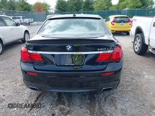 2013 BMW 7 Series 750Li z VIN WBAYE8C59DD133605, wystawiony jako IAAI lot #42179893 z przebiegiem 73 065 mil mil oraz . Historia ofert i sprzedaży dostępna na DreamBid. Obrazek 16.