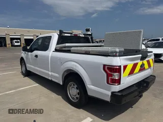 2019 Ford F-150 XL z VIN 1FTEX1C51KKC92425, wystawiony jako IAAI lot #42526412 z przebiegiem 150 373 mil mil oraz . Historia ofert i sprzedaży dostępna na DreamBid. Obrazek 5.