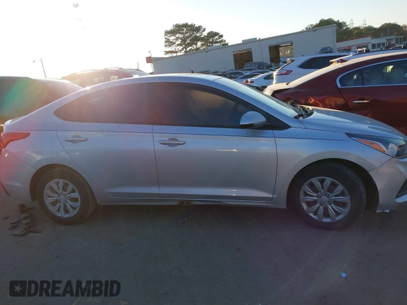 2019 Hyundai Accent SE with VIN 3KPC24A37KE059659, listed as a IAAI auction lot 41016258 with 90,266 mi miles. Bid and sale history available at carsss.com. Image 13.