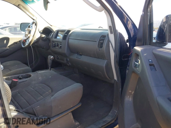 2006 Nissan Frontier SE z VIN 1N6AD07W56C433031, wystawiony jako IAAI lot #41382847 z przebiegiem 80 576 mil mil oraz . Historia ofert i sprzedaży dostępna na DreamBid. Obrazek 5.