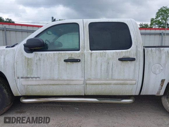 2008 GMC Sierra 1500 Work Truck z VIN 2GTEK133981178274, wystawiony jako IAAI lot #42146222 z przebiegiem 246 353 mil mil oraz . Historia ofert i sprzedaży dostępna na DreamBid. Obrazek 14.