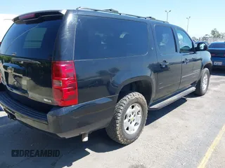 2009 Chevrolet Suburban LT w/1LT with VIN 1GNFK26369R272487, listed as a IAAI auction lot 42024066 with 48,709 mi miles. Bid and sale history available at carsss.com. Image 4.