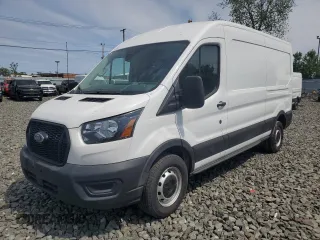 2021 Ford Transit Cargo z VIN 1FTBR1C81MKA80750, wystawiony jako Copart lot #55567135 z przebiegiem 43 990 mil mil oraz Czysty tytuł • Clean title. Historia ofert i sprzedaży dostępna na DreamBid. Obrazek 1.
