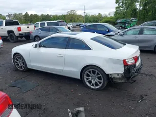 2012 Audi A5 Premium z VIN WAUCFAFR6CA015119, wystawiony jako IAAI lot #42310668 z przebiegiem 167 964 mil mil oraz . Historia ofert i sprzedaży dostępna na DreamBid. Obrazek 14.
