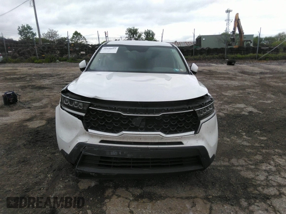 2021 Kia Sorento LX with VIN 5XYRG4LCXMG017520, listed as a IAAI auction lot 39440093 with 111,311 mi miles. Bid and sale history available at carsss.com. Image 13.