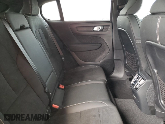 2022 Volvo C40 Ultimate с VIN YV4ED3GB5N2007036, выставлен на аукционе Copart как лот 47519903 с пробегом Не указан миль и . История ставок и продаж доступна на DreamBid. Изображение 11.