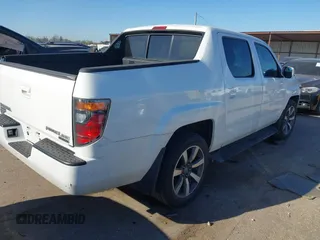 2008 Honda Ridgeline RTL z VIN 2HJYK165X8H518321, wystawiony jako IAAI lot #41763883 z przebiegiem 97 027 mil mil oraz . Historia ofert i sprzedaży dostępna na DreamBid. Obrazek 4.