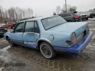 1991 Oldsmobile Delta z VIN 1G3HN54C3M1807067, wystawiony jako Copart lot #46126225 z przebiegiem 192 687 mil mil oraz Szkody całkowita. Historia ofert i sprzedaży dostępna na DreamBid. Obrazek 2.