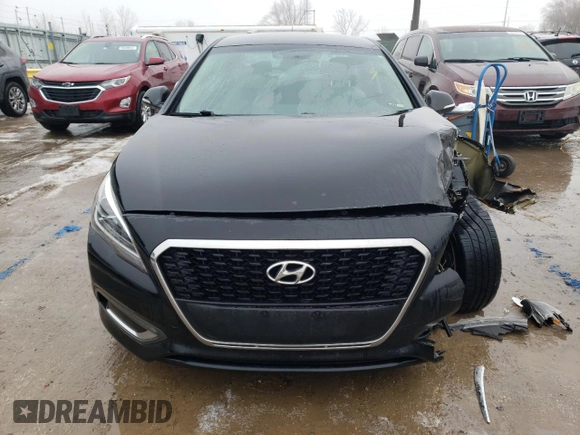 2017 Hyundai Sonata Limited with VIN KMHE34L18HA044628, listed as a Copart auction lot 39342804 with 69,958 mi miles and . Bid and sale history available at DreamBid. Image 5.