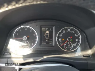 2017 Volkswagen Tiguan S with VIN WVGBV7AX8HK016005, listed as a Copart auction lot 62390515 with 68,026 mi miles and Salvage title. Bid and sale history available at DreamBid. Image 9.