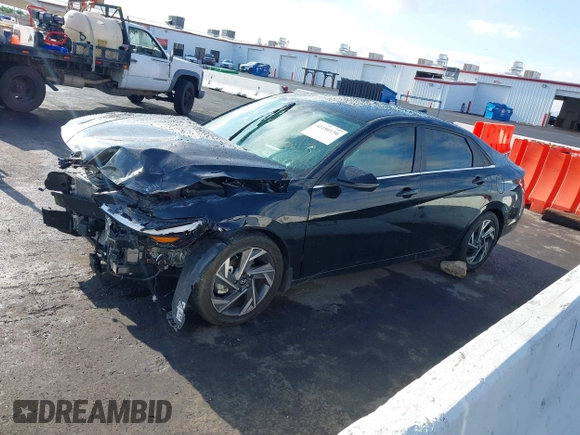 2024 Hyundai Elantra Limited с VIN KMHLN4DJ7RU104558, выставлен на аукционе IAAI как лот 42180156 с пробегом 4 427 миль миль и . История ставок и продаж доступна на DreamBid. Изображение 18.