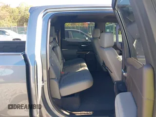 2022 GMC Sierra 1500 Limited SLT with VIN 1GTU9DET6NZ205052, listed as a IAAI auction lot 40565931 with 43,173 mi miles. Bid and sale history available at carsss.com. Image 8.