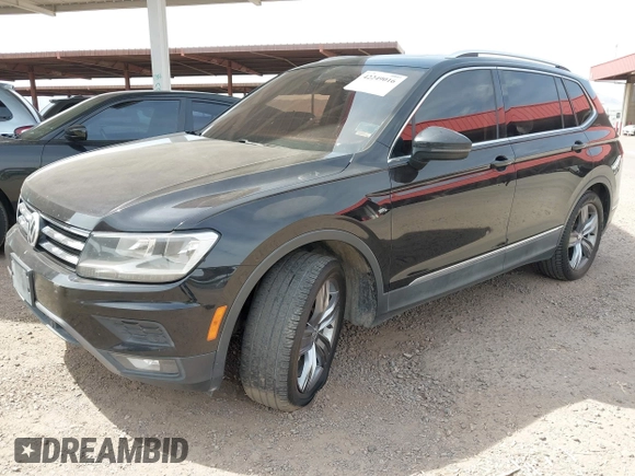 2020 Volkswagen Tiguan SE z VIN 3VV3B7AX7LM039084, wystawiony jako IAAI lot #42249016 z przebiegiem 126 763 mil mil oraz . Historia ofert i sprzedaży dostępna na DreamBid. Obrazek 18.