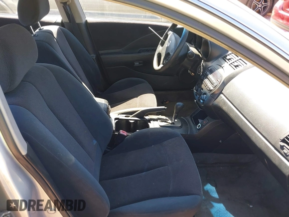 2002 Nissan Altima S with VIN 1N4AL11D92C225382, listed as a IAAI auction lot 41796261 with 207,812 mi miles. Bid and sale history available at carsss.com. Image 5.