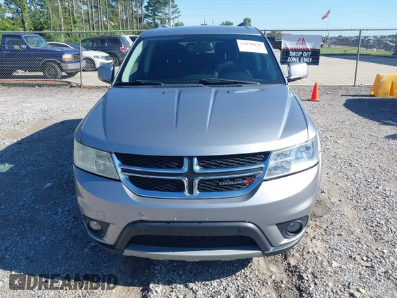 2017 Dodge Journey SXT z VIN 3C4PDCBG4HT563310, wystawiony jako IAAI lot #42190636 z przebiegiem 171 054 mil mil oraz . Historia ofert i sprzedaży dostępna na DreamBid. Obrazek 12.