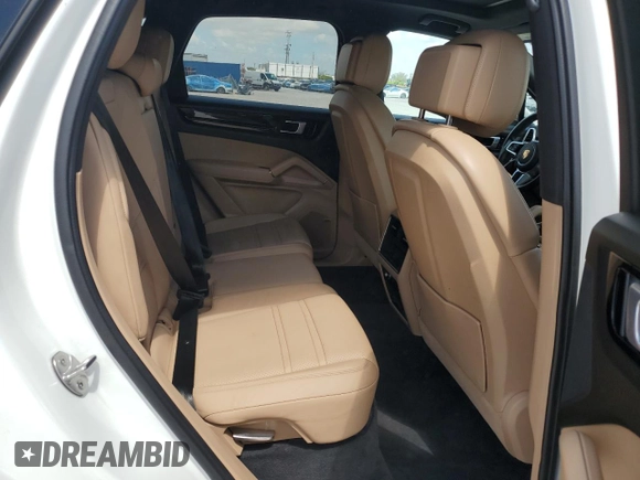 2021 Porsche Cayenne z VIN WP1AA2AY2MDA05988, wystawiony jako Copart lot #59500865 z przebiegiem 33 869 mil mil oraz Szkoda całkowita • Salvage title. Historia ofert i sprzedaży dostępna na DreamBid. Obrazek 10.
