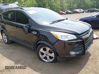 2013 Ford Escape SE с VIN 1FMCU0GX0DUA57085, выставлен на аукционе IAAI как лот 42503061 с пробегом 121 324 миль миль и . История ставок и продаж доступна на DreamBid. Изображение 1.