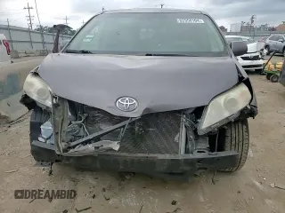 2012 Toyota Sienna XLE AAS z VIN 5TDYK3DC0CS271810, wystawiony jako Copart lot #62958104 z przebiegiem 346 760 mil mil oraz Szkoda całkowita • Salvage title. Historia ofert i sprzedaży dostępna na DreamBid. Obrazek 12.