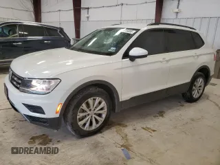 2019 Volkswagen Tiguan S z VIN 3VV1B7AX2KM040004, wystawiony jako Copart lot #50715055 z przebiegiem 60 883 mil mil oraz Szkoda całkowita • Salvage title. Historia ofert i sprzedaży dostępna na DreamBid. Obrazek 1.