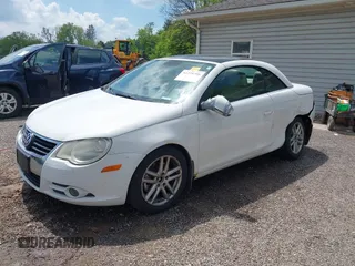 2008 Volkswagen Eos Lux z VIN WVWFA71F88V018635, wystawiony jako IAAI lot #42220306 z przebiegiem 155 448 mil mil oraz . Historia ofert i sprzedaży dostępna na DreamBid. Obrazek 18.