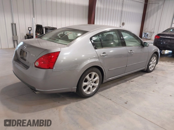 2007 Nissan Maxima SL with VIN 1N4BA41E57C805174, listed as a IAAI auction lot 41421384 with 174,485 mi miles and . Bid and sale history available at DreamBid. Image 4.