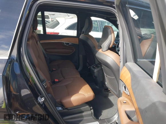 2024 Volvo XC90 Plus Bright Theme with VIN YV4062PE2R1218604, listed as a IAAI auction lot 41535490 with 698 mi miles. Bid and sale history available at carsss.com. Image 8.