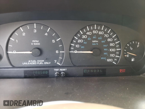 1996 Chrysler Town & Country LXi with VIN 1C4GP64L8TB423564, listed as a Copart auction lot 76068213 with 288,588 mi miles and Clean Title. Bid and sale history available at carsss.com. Image 9.