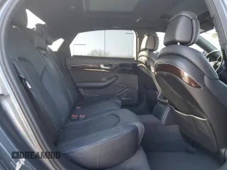 2017 Audi A8 z VIN WAU44AFD0HN010187, wystawiony jako Copart lot #54186365 z przebiegiem 78 095 mil mil oraz Szkody całkowita. Historia ofert i sprzedaży dostępna na DreamBid. Obrazek 10.