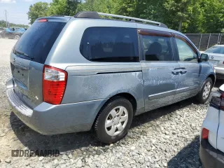 2008 Kia Sedona LX with VIN KNDMB233186248098, listed as a Copart auction lot 50061414 with 235,832 mi miles and Clean Title. Bid and sale history available at carsss.com. Image 3.
