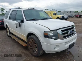 2011 Ford Expedition Limited z VIN 1FMJU2A51BEF15721, wystawiony jako IAAI lot #42445824 z przebiegiem 258 534 mil mil oraz . Historia ofert i sprzedaży dostępna na DreamBid. Obrazek 1.