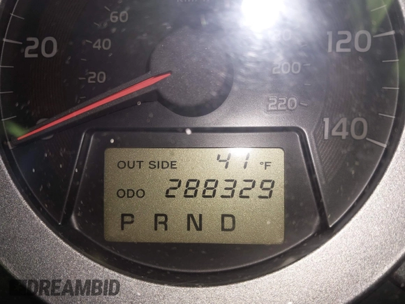 2007 Toyota RAV4 with VIN JTMZD33V976028178, listed as a IAAI auction lot 41923783 with 288,329 mi miles. Bid and sale history available at carsss.com. Image 7.
