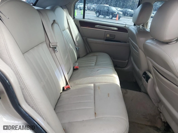 2005 Lincoln Town Car Signature with VIN 1LNHM81W55Y627273, listed as a Copart auction lot 86382344 with 151,303 mi miles and Salvage Title. Bid and sale history available at carsss.com. Image 10.