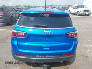 2020 Jeep Compass Latitude with VIN 3C4NJCBB9LT236642, listed as a IAAI auction lot 42113938 with Not provided miles and . Bid and sale history available at DreamBid. Image 16.