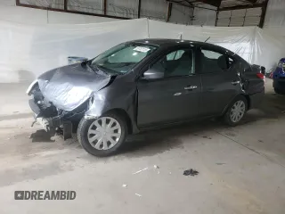2016 Nissan Versa S z VIN 3N1CN7AP5GL858146, wystawiony jako Copart lot #58703115 z przebiegiem 95 592 mil mil oraz Szkoda całkowita • Salvage title. Historia ofert i sprzedaży dostępna na DreamBid. Obrazek 1.
