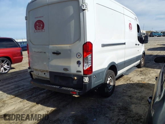 2016 Ford Transit z VIN 1FTYE2CM4GKA15873, wystawiony jako IAAI lot #41606687 z przebiegiem 351 592 mil mil oraz . Historia ofert i sprzedaży dostępna na DreamBid. Obrazek 4.