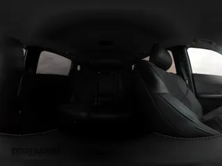 2025 Mitsubishi Outlander SEL z VIN JA4J3VA81SZ015726, wystawiony jako IAAI lot #42392744 z przebiegiem 4 004 mil mil oraz . Historia ofert i sprzedaży dostępna na DreamBid. Obrazek 20.
