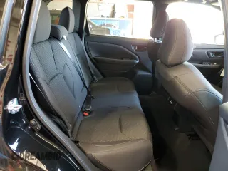 2025 Subaru Forester Premium z VIN JF2SLDBC1SH458876, wystawiony jako Copart lot #57756475 z przebiegiem 57 mil mil oraz Szkoda całkowita • Salvage title. Historia ofert i sprzedaży dostępna na DreamBid. Obrazek 11.