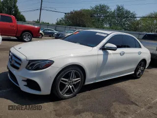 2017 Mercedes-Benz E 300 Luxury z VIN WDDZF4KB6HA273516, wystawiony jako Copart lot #59382125 z przebiegiem 45 843 mil mil oraz Szkoda całkowita • Salvage title. Historia ofert i sprzedaży dostępna na DreamBid. Obrazek 1.