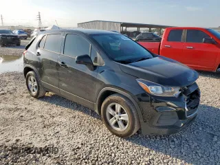 2020 Chevrolet Trax LS with VIN KL7CJKSB5LB059989, listed as a Copart auction lot 58642445 with 89,236 mi miles and Salvage title. Bid and sale history available at DreamBid. Image 4.