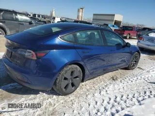 2022 Tesla Model 3 Long Range z VIN 5YJ3E1EB4NF143606, wystawiony jako Copart lot #45499095 z przebiegiem 119 143 mil mil oraz Szkoda całkowita • Salvage title. Historia ofert i sprzedaży dostępna na DreamBid. Obrazek 3.