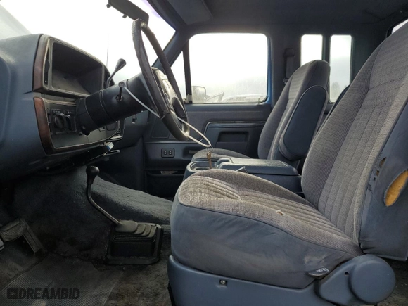 1990 Ford F-250 HD with VIN 1FTHX26G9LKB48266, listed as a Copart auction lot 85166184 with 52,445 mi miles and Clean Title. Bid and sale history available at carsss.com. Image 7.