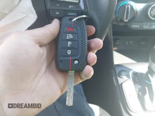 2021 Hyundai Kona SE z VIN KM8K1CAA3MU674975, wystawiony jako IAAI lot #42043579 z przebiegiem 52 240 mil mil oraz . Historia ofert i sprzedaży dostępna na DreamBid. Obrazek 11.